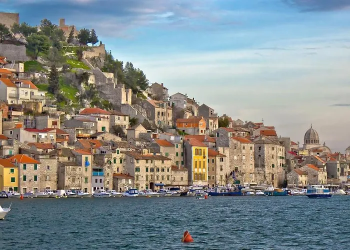 A3 - Location In Center With The Sea View דירה *